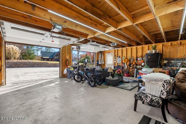 1347 Zachary Thomas Lane, Sevierville, TN 37876