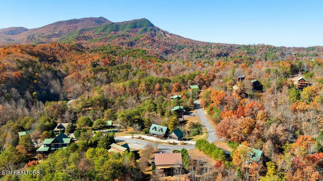 1347 Zachary Thomas Lane, Sevierville, TN 37876