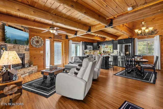 1347 Zachary Thomas Lane, Sevierville, TN 37876