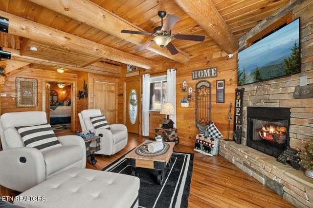 1347 Zachary Thomas Lane, Sevierville, TN 37876