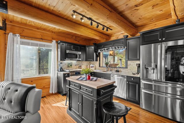 1347 Zachary Thomas Lane, Sevierville, TN 37876