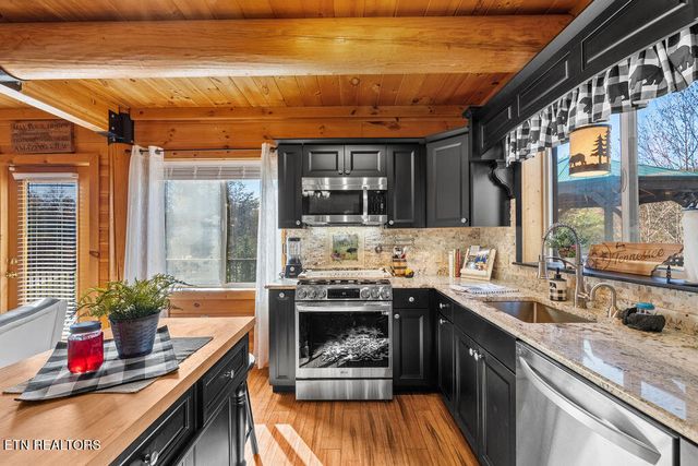 1347 Zachary Thomas Lane, Sevierville, TN 37876