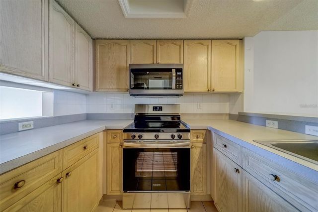9209 JAKES PATH, Largo, FL 33771