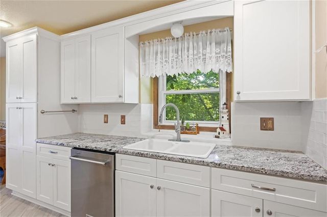 107 Willow Drive, Lansing, KS 66043