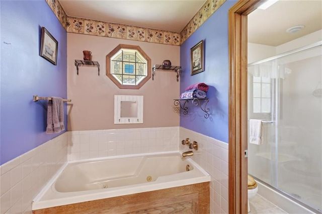 107 Willow Drive, Lansing, KS 66043