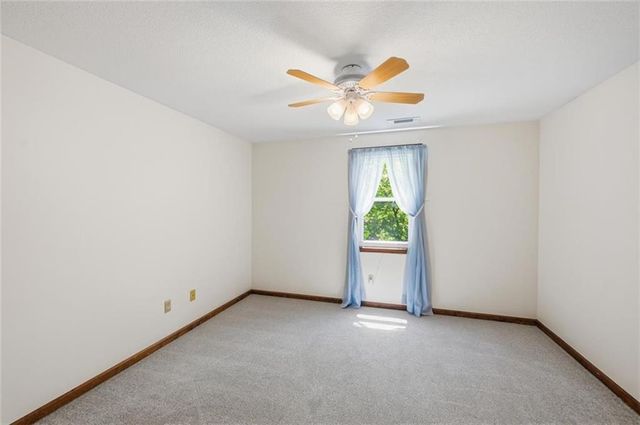 107 Willow Drive, Lansing, KS 66043