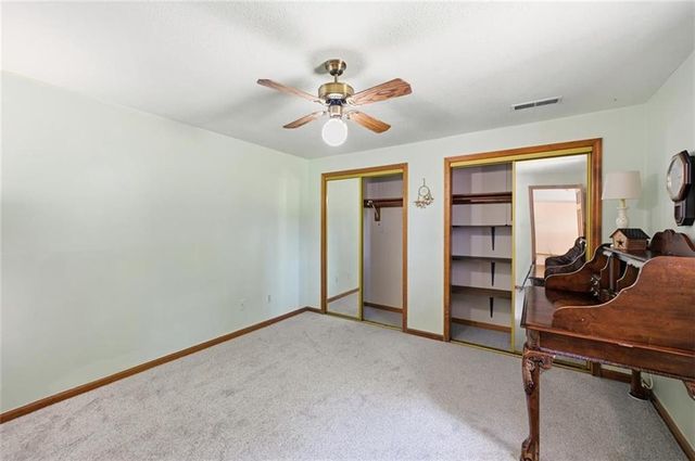 107 Willow Drive, Lansing, KS 66043