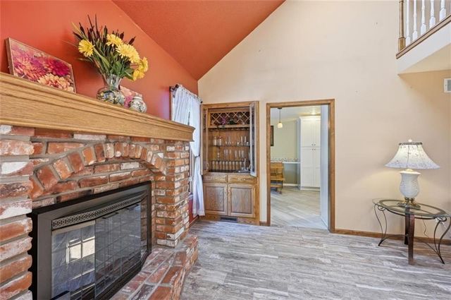 107 Willow Drive, Lansing, KS 66043