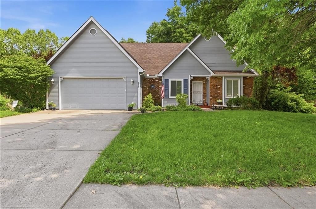 107 Willow Drive, Lansing, KS 66043