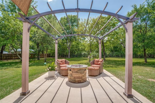 104 Windsong Court, Weatherford, TX 76087