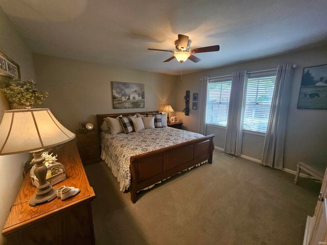 215 Shane Court, Evansville, IN 47715