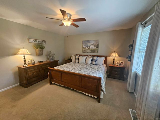 215 Shane Court, Evansville, IN 47715