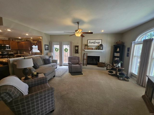 215 Shane Court, Evansville, IN 47715