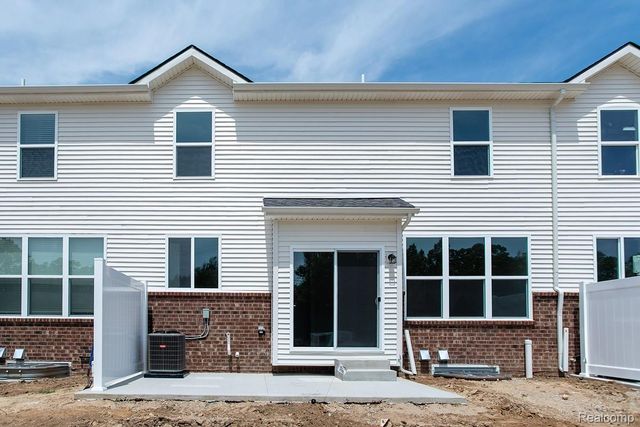 12 Grandview Circle Grandview Circle 58, White Lake Charter Township, MI 48386