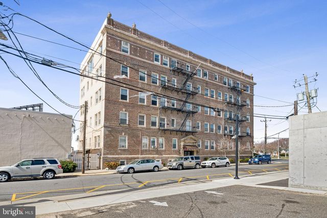 2 S HARTFORD D3, Atlantic City, NJ 08401