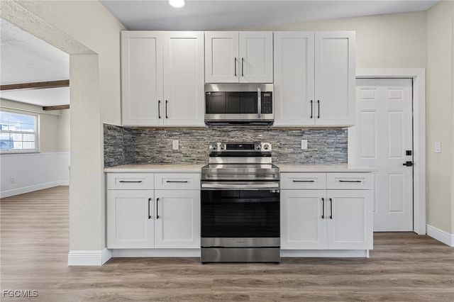 2390 Oleander ST, St James City, FL 33956