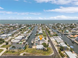 2390 Oleander ST, St James City, FL 33956