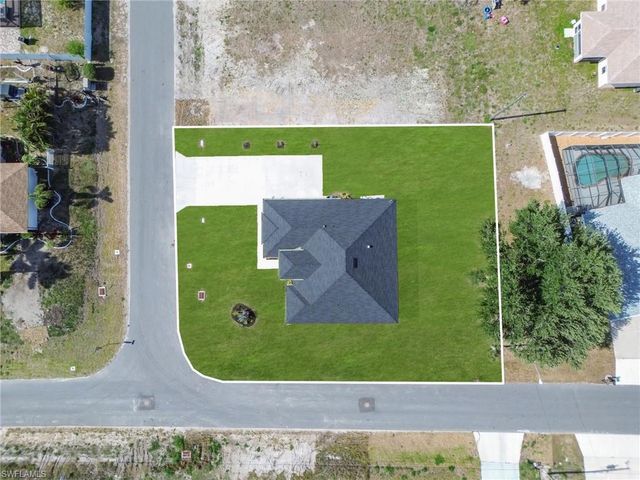 1201 NE 12th PL, Cape Coral, FL 33909