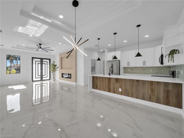 1201 NE 12th PL, Cape Coral, FL 33909