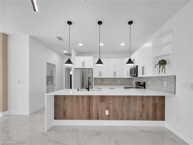 1201 NE 12th PL, Cape Coral, FL 33909