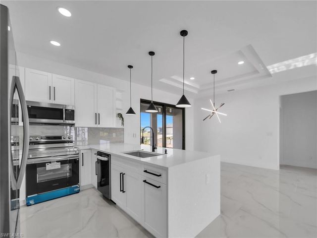 1201 NE 12th PL, Cape Coral, FL 33909