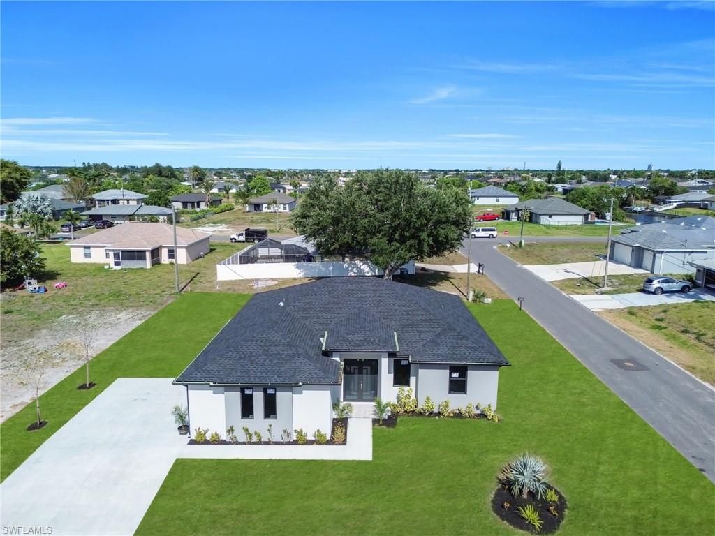 1201 NE 12th PL, Cape Coral, FL 33909
