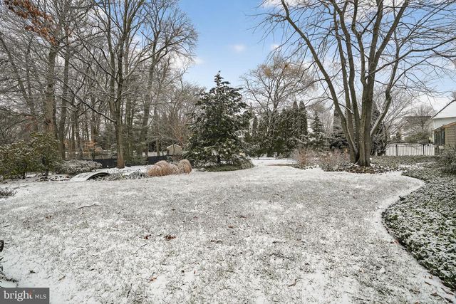 35 STANWYCK RD, Mount Laurel, NJ 08054