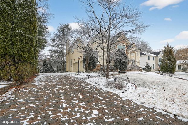 35 STANWYCK RD, Mount Laurel, NJ 08054