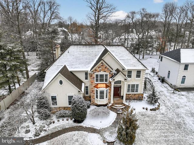 35 STANWYCK RD, Mount Laurel, NJ 08054