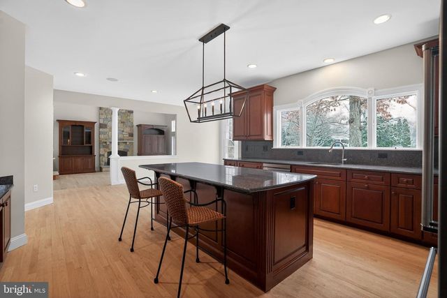 35 STANWYCK RD, Mount Laurel, NJ 08054