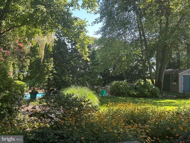 35 STANWYCK RD, Mount Laurel, NJ 08054