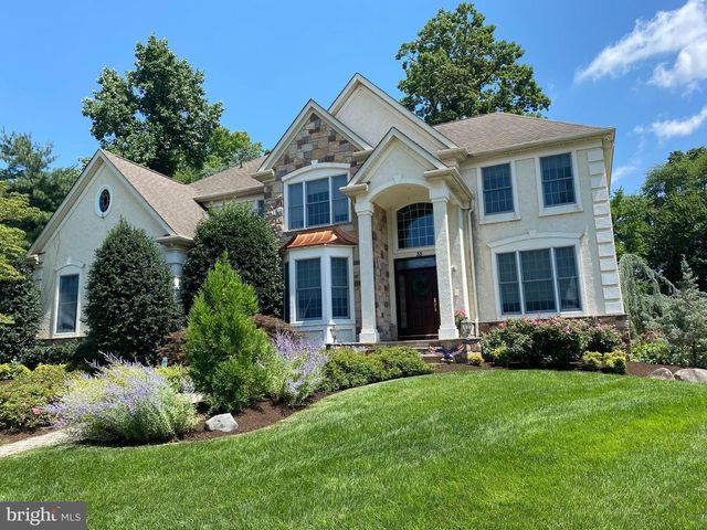 35 STANWYCK RD, Mount Laurel, NJ 08054