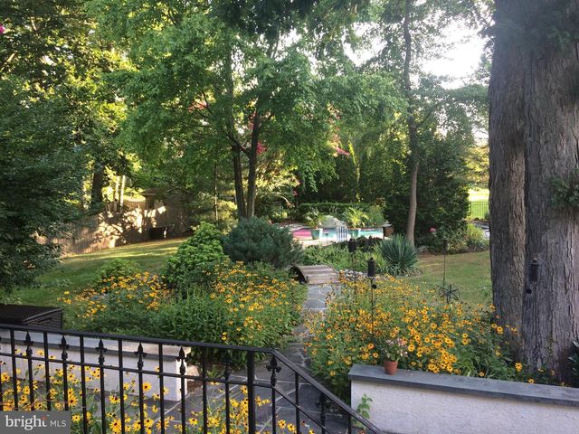 35 STANWYCK RD, Mount Laurel, NJ 08054