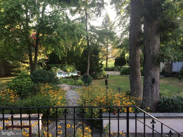 35 STANWYCK RD, Mount Laurel, NJ 08054