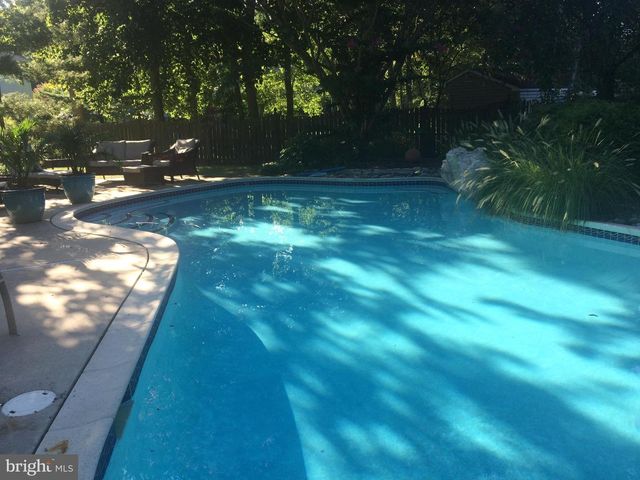 35 STANWYCK RD, Mount Laurel, NJ 08054