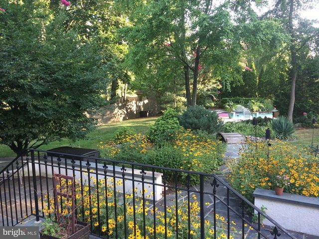 35 STANWYCK RD, Mount Laurel, NJ 08054