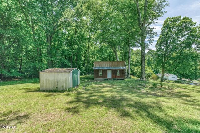 902 Beechwood Drive, Bristol, TN 37620