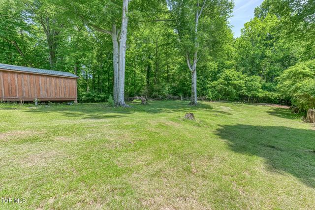 902 Beechwood Drive, Bristol, TN 37620