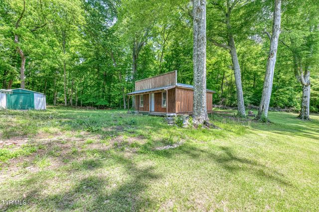 902 Beechwood Drive, Bristol, TN 37620