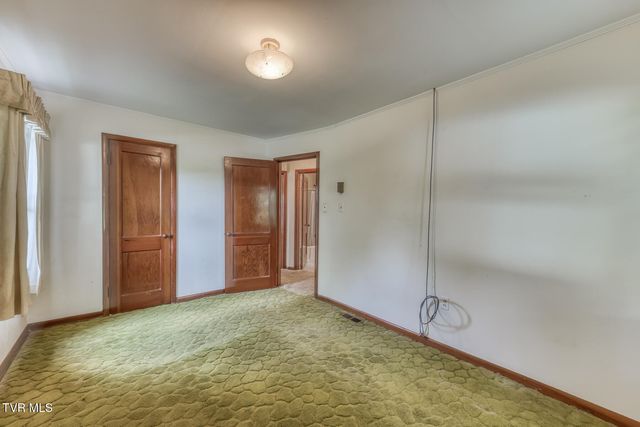 902 Beechwood Drive, Bristol, TN 37620