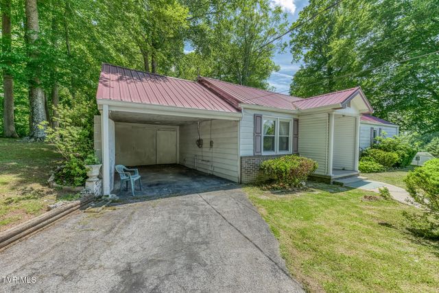 902 Beechwood Drive, Bristol, TN 37620