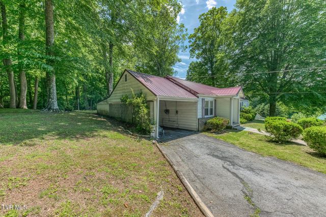 902 Beechwood Drive, Bristol, TN 37620