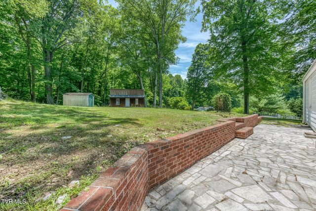 902 Beechwood Drive, Bristol, TN 37620