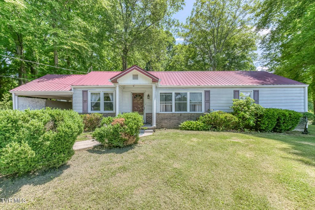 902 Beechwood Drive, Bristol, TN 37620