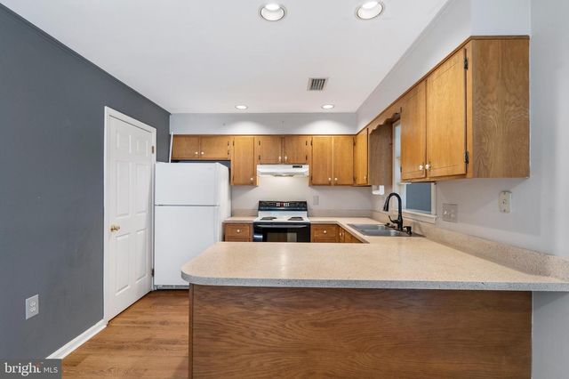 48 BERKELEY CT, Charles Town, WV 25414