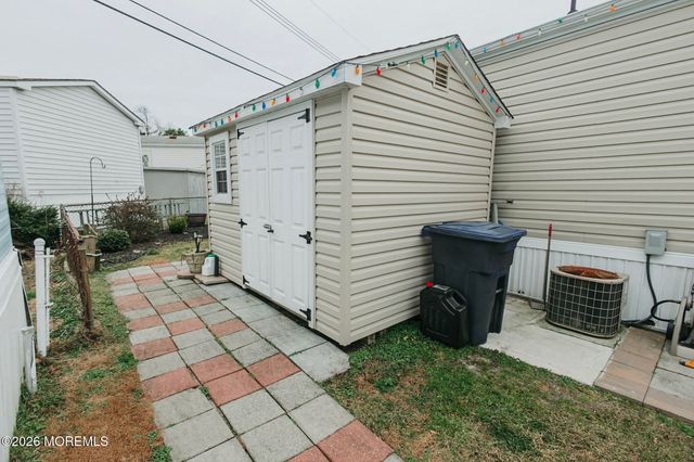 14 Locust Grove, Hazlet, NJ 07730