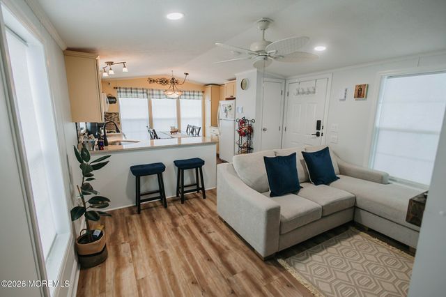 14 Locust Grove, Hazlet, NJ 07730