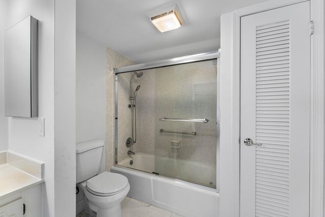 250 JOHN F KENNEDY Drive 107, Atlantis, FL 33462