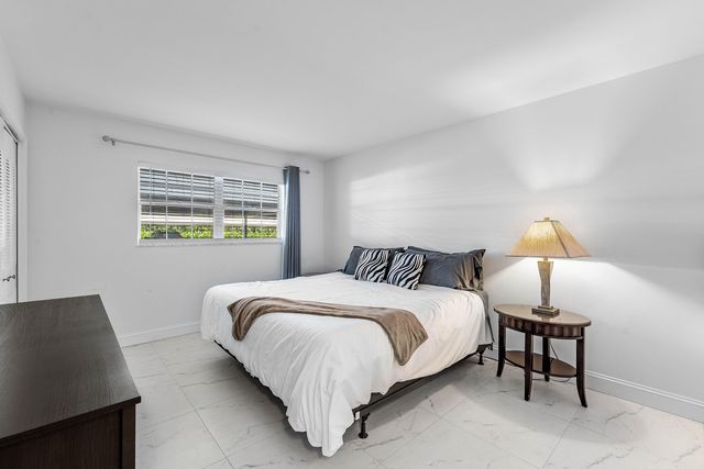 250 JOHN F KENNEDY Drive 107, Atlantis, FL 33462