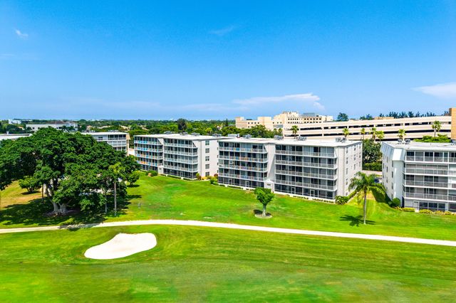 250 JOHN F KENNEDY Drive 107, Atlantis, FL 33462